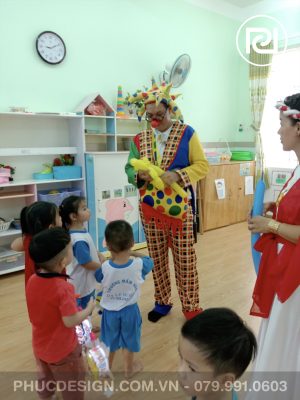 Vui tết trung thu trường mầm non Dạ Lý Hương