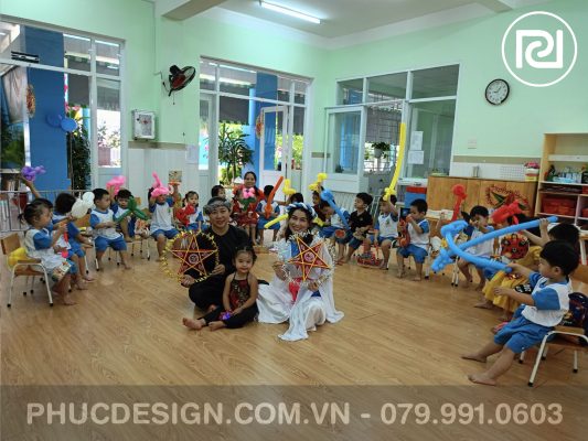 Vui tết trung thu trường mầm non Dạ Lý Hương