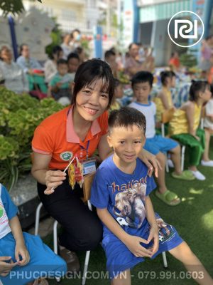 Vui tết trung thu trường mầm non Dạ Lý Hương