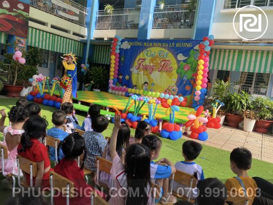 Vui tết trung thu trường mầm non Dạ Lý Hương