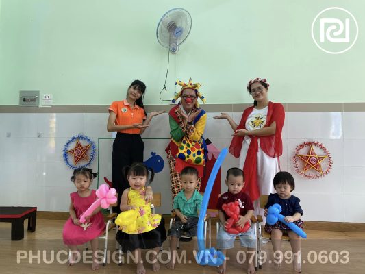 Vui tết trung thu trường mầm non Dạ Lý Hương