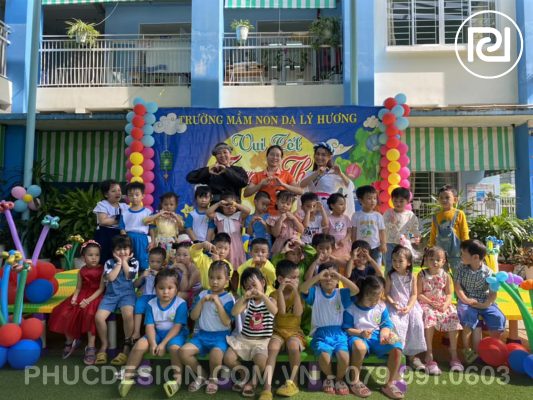 Vui tết trung thu trường mầm non Dạ Lý Hương