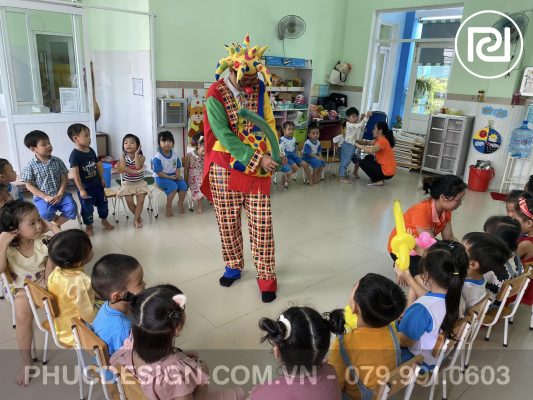 Vui tết trung thu trường mầm non Dạ Lý Hương