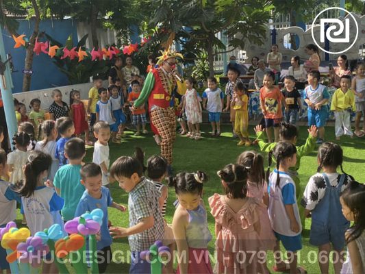 Vui tết trung thu trường mầm non Dạ Lý Hương