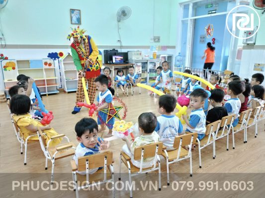 Vui tết trung thu trường mầm non Dạ Lý Hương