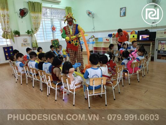 Vui tết trung thu trường mầm non Dạ Lý Hương