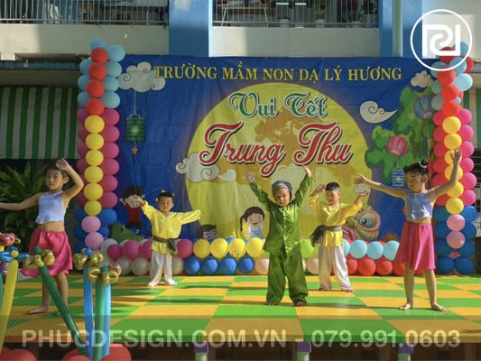 Vui tết trung thu trường mầm non Dạ Lý Hương