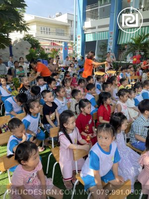 Vui tết trung thu trường mầm non Dạ Lý Hương