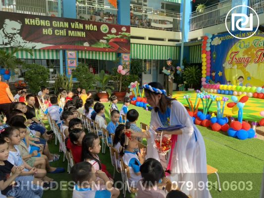 Vui tết trung thu trường mầm non Dạ Lý Hương