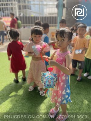 Vui tết trung thu trường mầm non Dạ Lý Hương