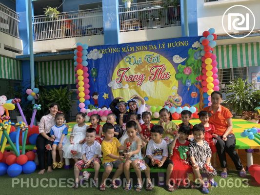 Vui tết trung thu trường mầm non Dạ Lý Hương