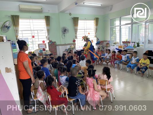 Vui tết trung thu trường mầm non Dạ Lý Hương