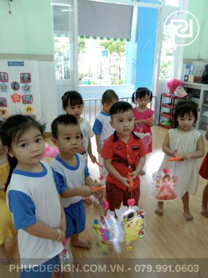 Vui tết trung thu trường mầm non Dạ Lý Hương