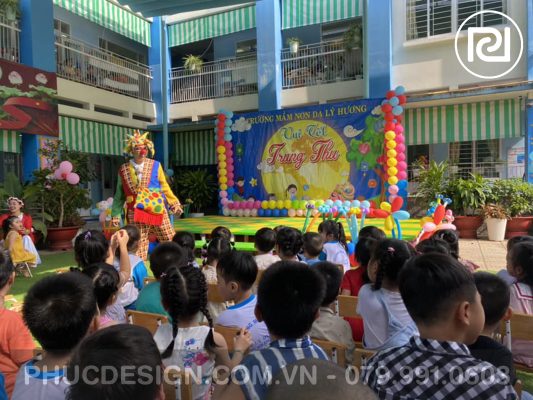 Vui tết trung thu trường mầm non Dạ Lý Hương