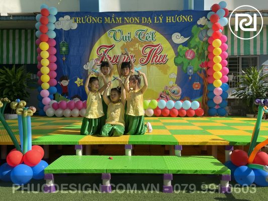 Vui tết trung thu trường mầm non Dạ Lý Hương