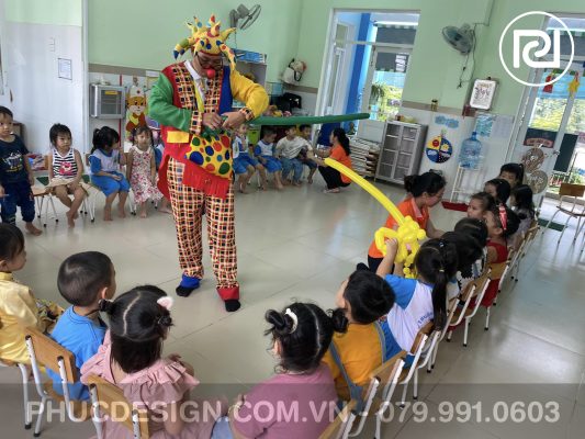 Vui tết trung thu trường mầm non Dạ Lý Hương