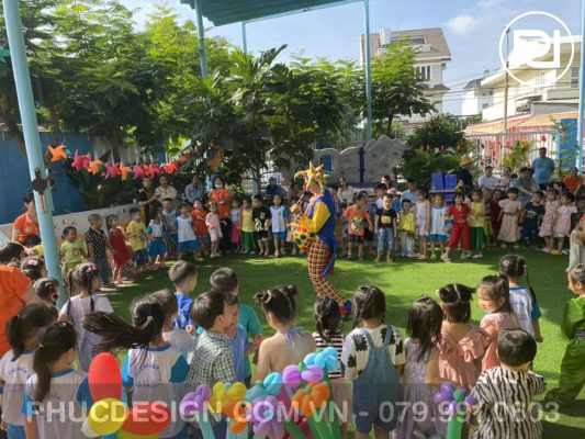 Vui tết trung thu trường mầm non Dạ Lý Hương
