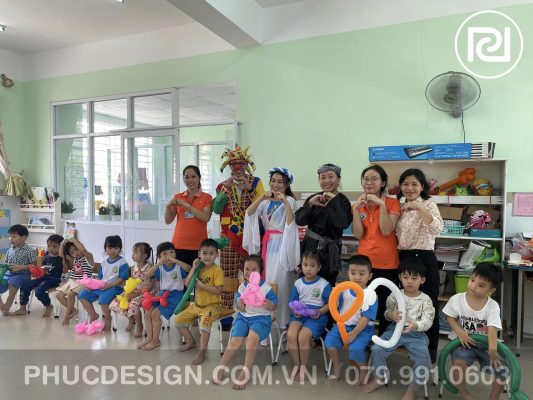 Vui tết trung thu trường mầm non Dạ Lý Hương