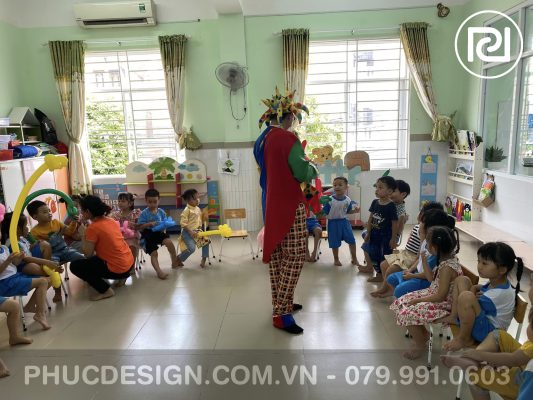 Vui tết trung thu trường mầm non Dạ Lý Hương