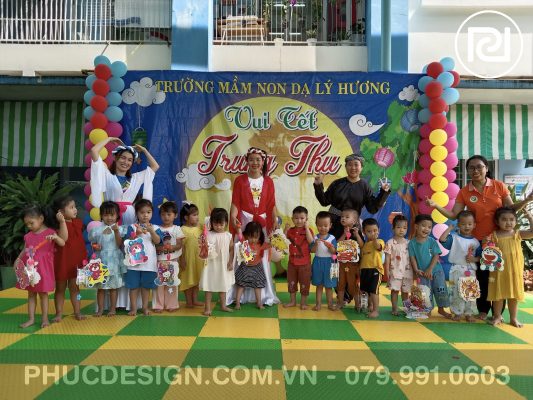 Vui tết trung thu trường mầm non Dạ Lý Hương