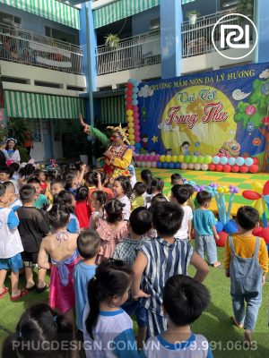 Vui tết trung thu trường mầm non Dạ Lý Hương