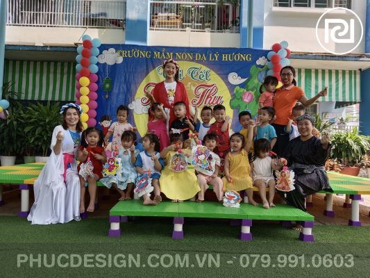 Vui tết trung thu trường mầm non Dạ Lý Hương