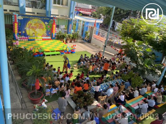 Vui tết trung thu trường mầm non Dạ Lý Hương