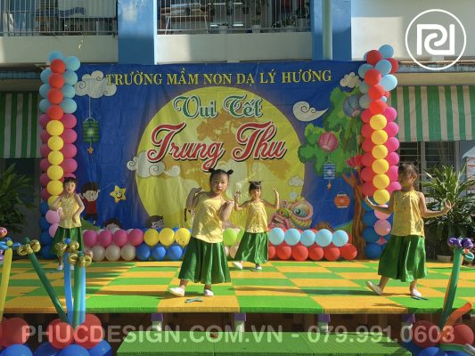 Vui tết trung thu trường mầm non Dạ Lý Hương