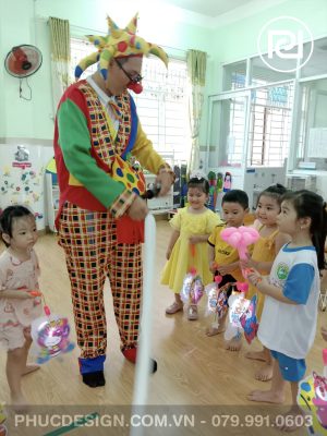 Vui tết trung thu trường mầm non Dạ Lý Hương