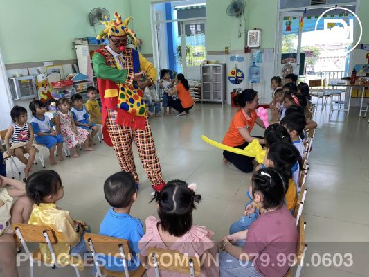 Vui tết trung thu trường mầm non Dạ Lý Hương