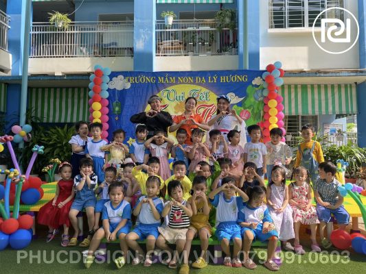 Vui tết trung thu trường mầm non Dạ Lý Hương